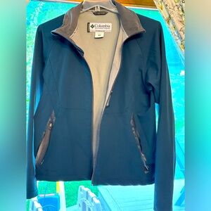 Men’s M Columbia Titanium Jacket.